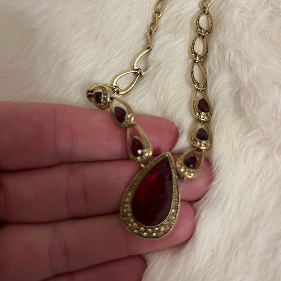 Monte Gold Plated Faux Ruby Necklace High Quality - Picture 9 of 9